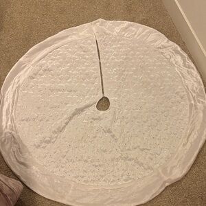 White Christmas Tree Skirt